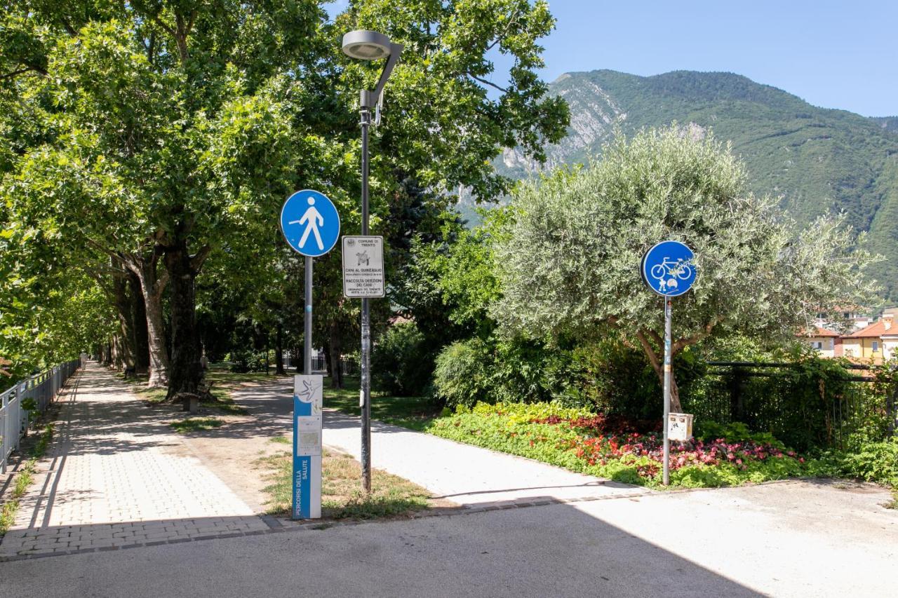 Appartamento Grande Al Ponte. Situato Vicino All'Ospedale, Al Parco E Al Centro Citta Trento Bagian luar foto